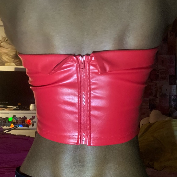 Red Leather tube top - Picture 4 of 6